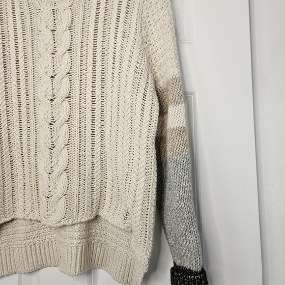 Victoria's Secret Slouchy Cableknit Chunky Colorblock Cream Sweater XS/S - Picture 3 of 6